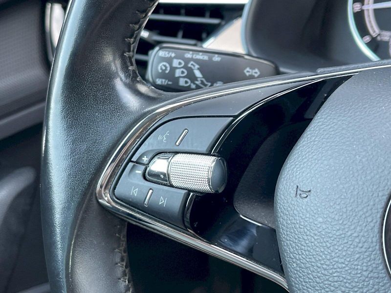 Škoda Scala (2020) 1.0 TSI 85 kW Style Plus - fotka 8 z 33