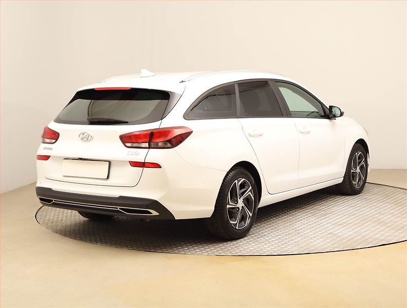 Hyundai i30 (2021) 1.6 CRDi, ČR,1.maj, Serv.kniha - fotka 5 z 23