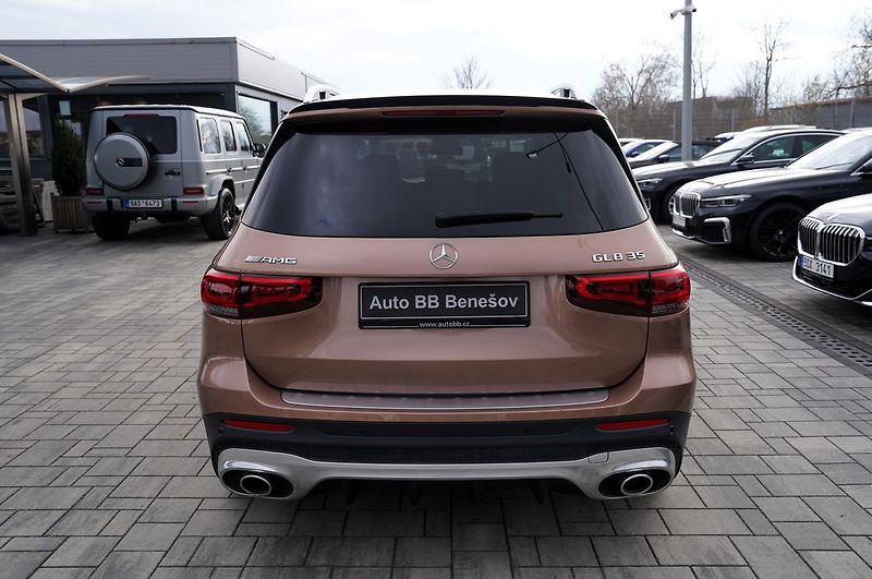 Mercedes-Benz GLB 35 AMG 4Matic/310 PS/ČR - fotka 5 z 44