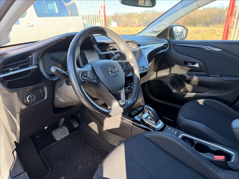 Opel Corsa 1,2 74kW AUTOMAT,NAVI,PANO,LED - fotka 10 z 44