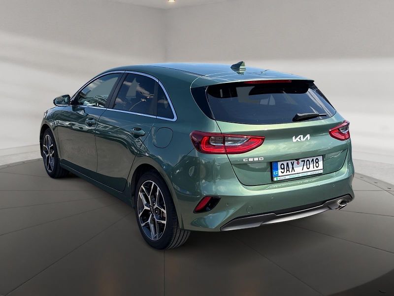 Kia Ceed (2023) TOP 1.5T-GDI 118kW CZ DPH - fotka 4 z 11