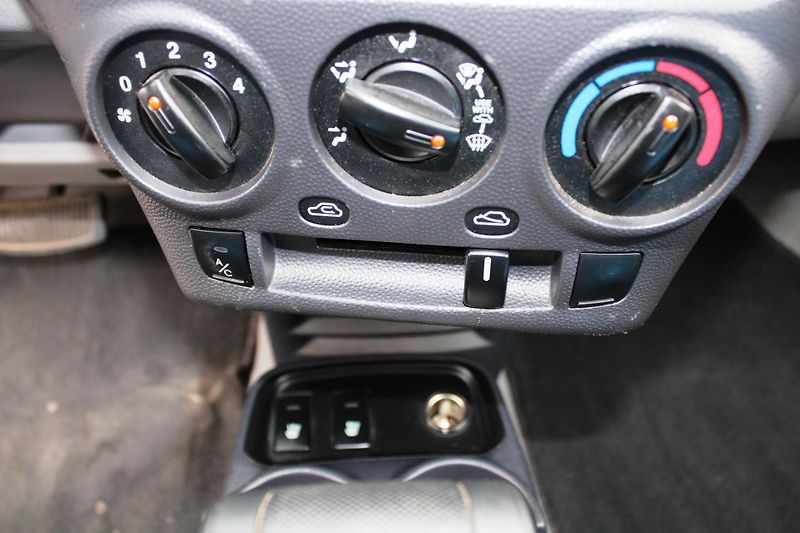 Kia Picanto (2005) 1,1i AUTOMAT KLIMA EL.OKNA ALU - fotka 15 z 18