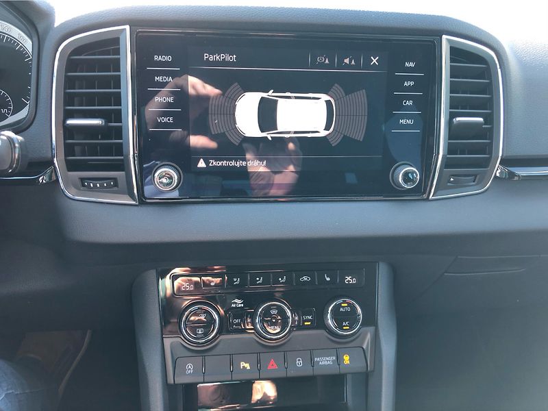 Škoda Karoq 1.5 TSI STYLE DSG 7° - fotka 21 z 29