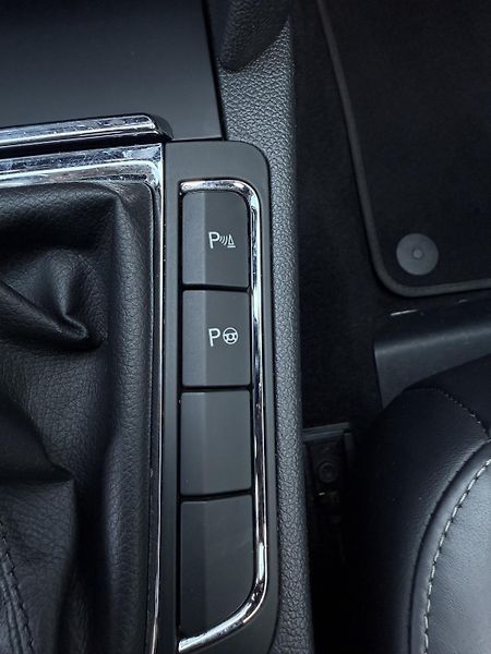 Škoda Superb (2015)  II Facelift maximální výbava - fotka 13 z 14