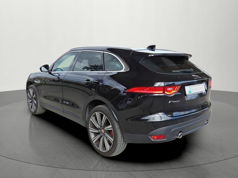Jaguar F-Pace 30d AWD Prestige Panorama DPH - fotka 3 z 28