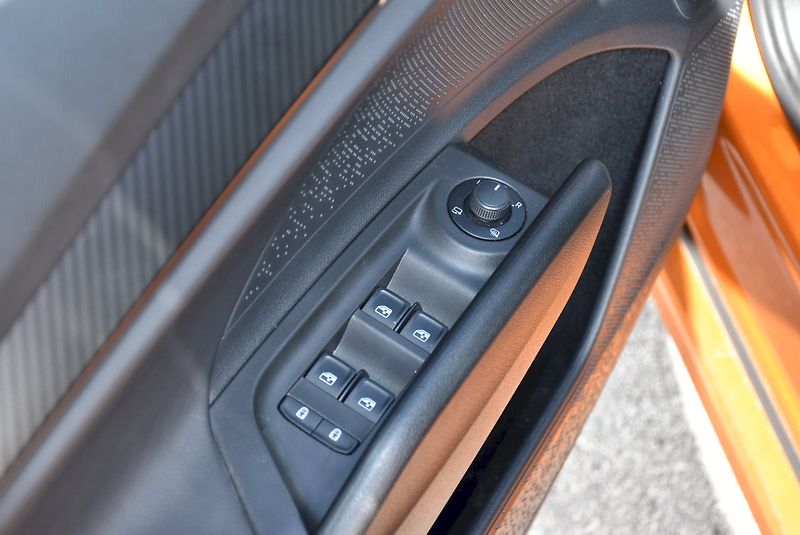 Škoda Enyaq (2023) 80 RS 220kW 4x4 - fotka 34 z 35