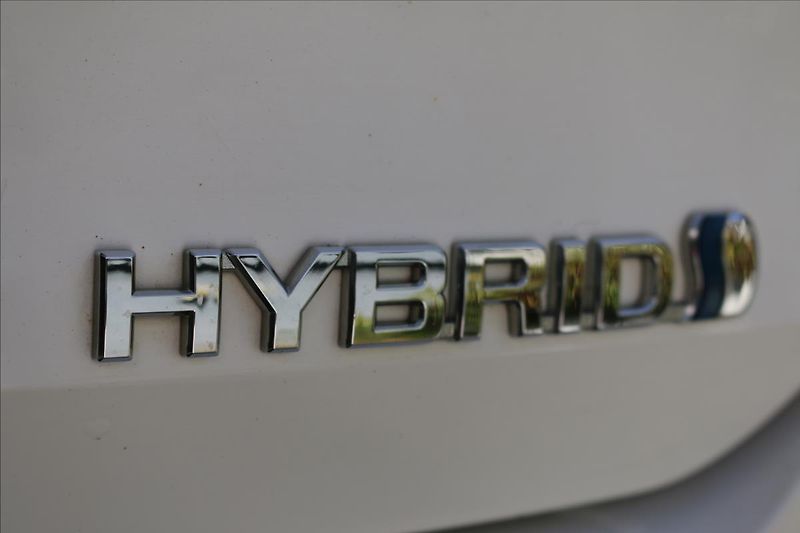 Toyota Corolla 2,0 Hybrid,1.Maj. ČR, DPH - fotka 8 z 52