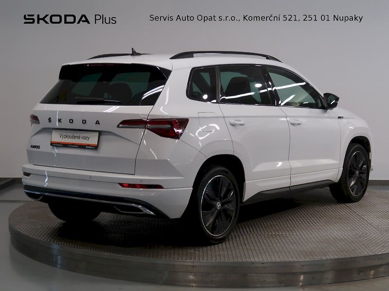 Škoda Karoq (2024) SPORTLINE 1.5TSI 110KW DSG - fotka 2 z 35