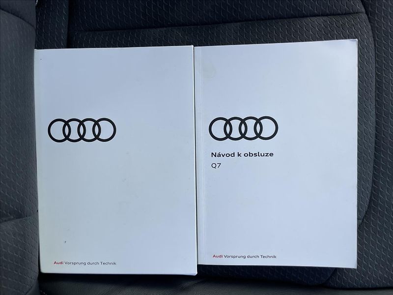 Audi Q7 3,0 50 TDI quattro S line - fotka 16 z 21