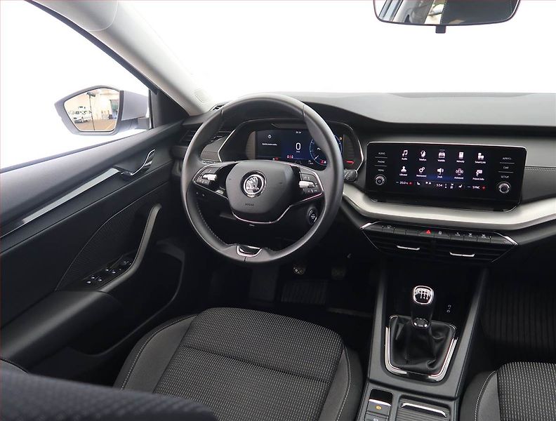 Škoda Octavia (2023) Ambition 2.0 TDI, digi klima - fotka 7 z 24
