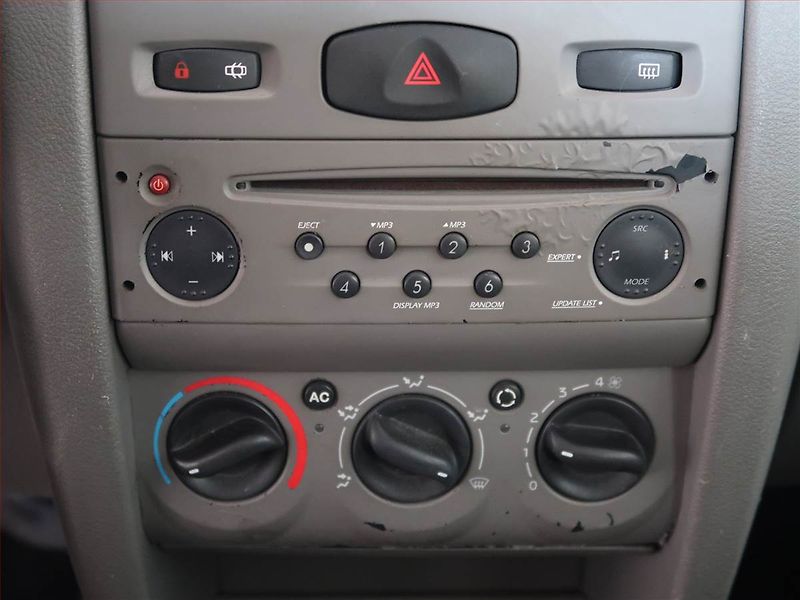 Renault Thalia (2009) 1.2 16V, LPG, nová STK, Klima - fotka 12 z 15