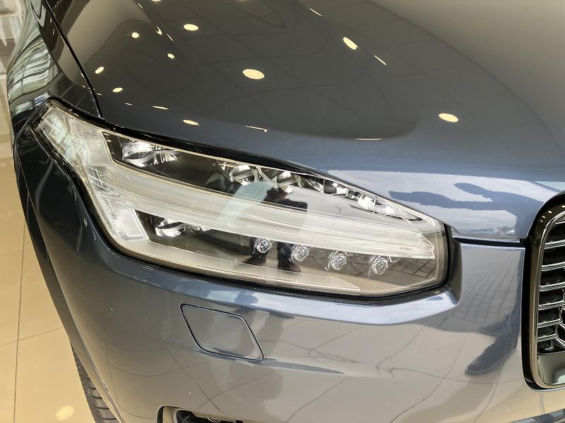 Volvo XC90 B5 AWD R-Design AT8, ČR - fotka 4 z 49