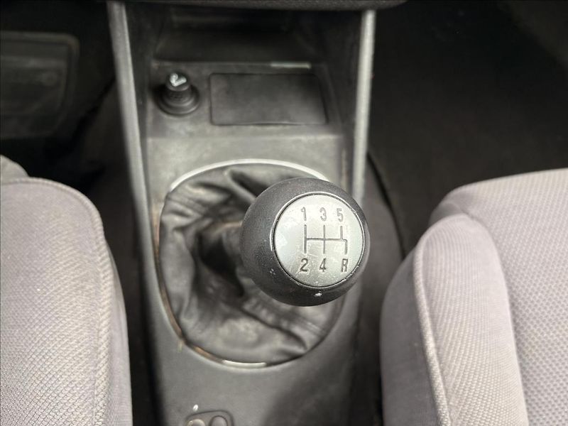 Alfa Romeo 147 1,9 JTD 85kW - fotka 16 z 21