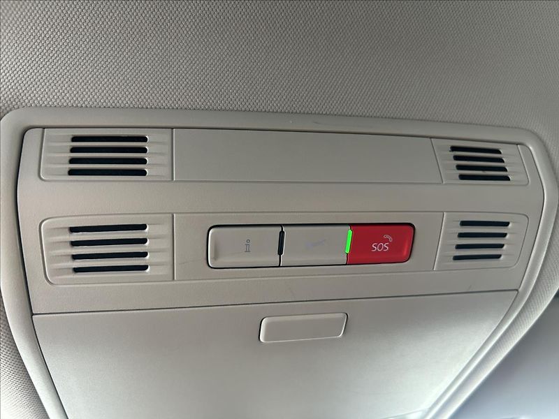 Volkswagen Passat 2,0   TDI 90kW,DSG,SERVISKA,AC - fotka 26 z 33