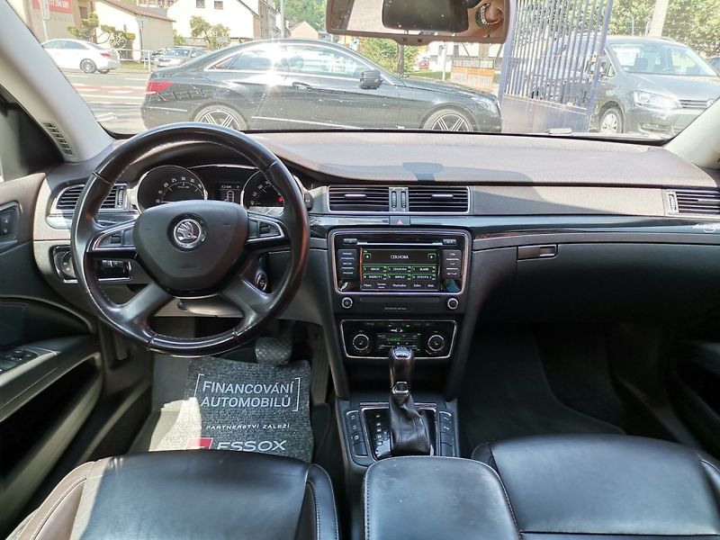 Škoda Superb (2014) 2.0TDi 125kw Laurin/Klement ČR - fotka 10 z 25
