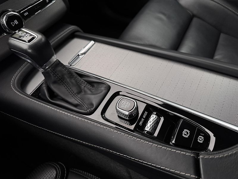 Volvo XC90 D5 AWD INSCRIPTION CZ 1.maj - fotka 33 z 54