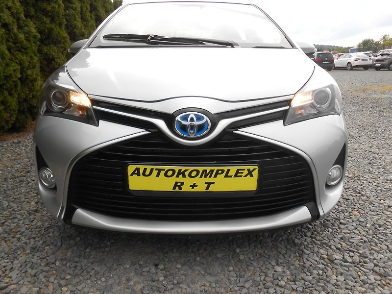 Toyota Yaris 1.5VVTiHybrid,NAVI,KAMERA,AUT - fotka 36 z 39