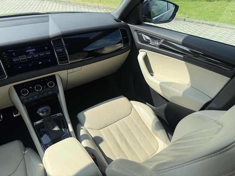 Škoda Kodiaq 2.0 TDI 4x4 L&K  BUFÍK, TAŽNÉ - fotka 11 z 19