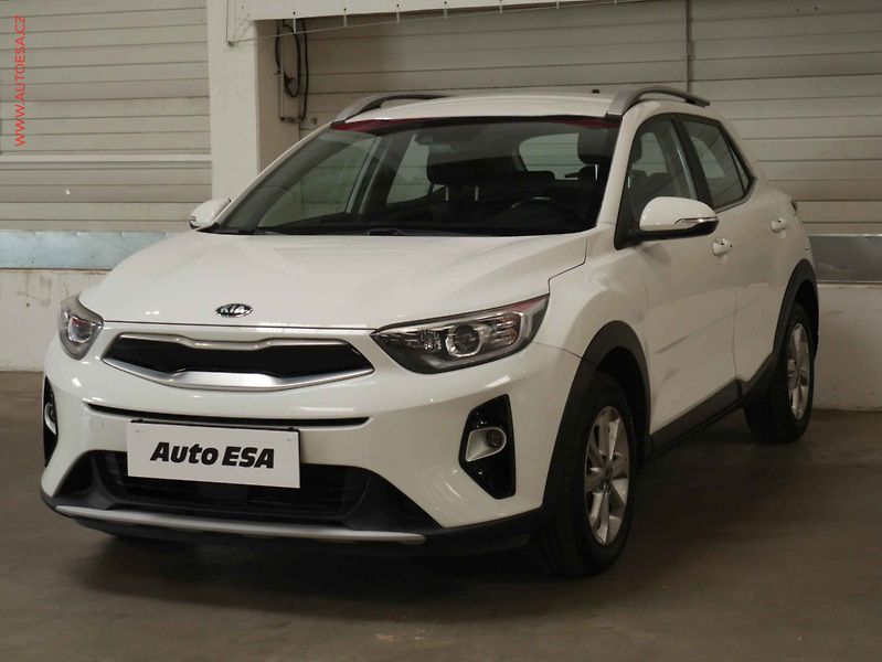 Kia Stonic (2019) 1.2i, 2.maj,ČR, navi, autoAC - fotka 3 z 21
