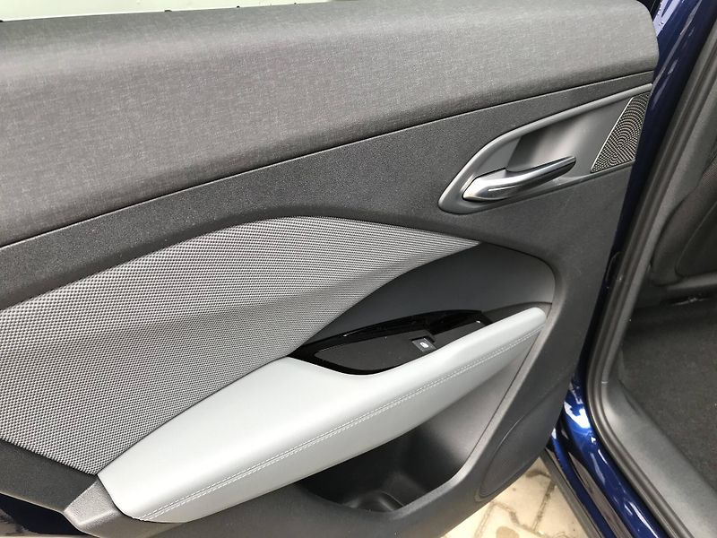 Audi Q3 7STT 1.5 TFSI - fotka 12 z 23