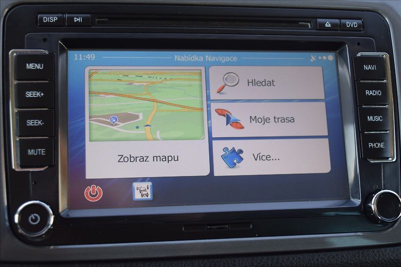 Volkswagen Tiguan 2,0 TDI 81KW ALU NÍZKÝ NÁJEZD - fotka 31 z 47