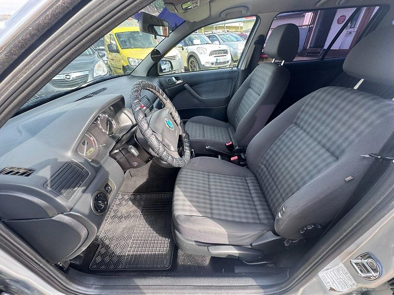 Škoda Octavia (2008) 1,9 TDI 74 KW TAŽNÉ - fotka 19 z 40