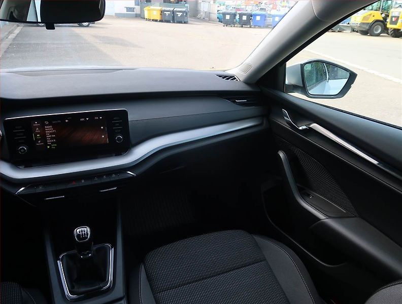 Škoda Octavia (2022) Ambition 2.0 TDI, ČR,1.maj - fotka 8 z 22