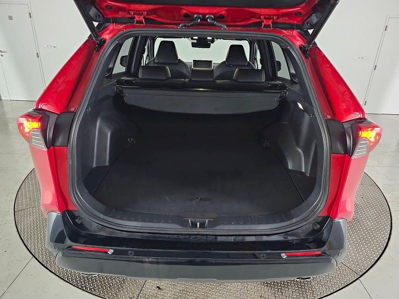 Toyota RAV4 (2022) 2.5Plug in 306k 4x4 SELECTION - fotka 30 z 30