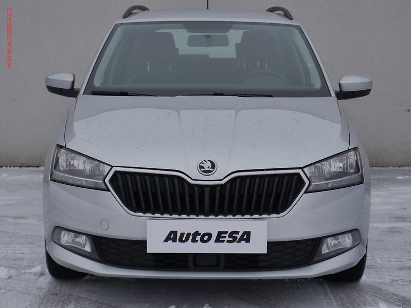 Škoda Fabia (2021) 1.0 TSi, 2.maj,ČR, Ambition - fotka 2 z 23