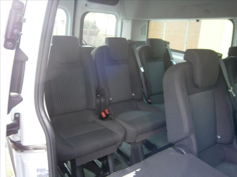 Ford Transit Custom 2,2 TDCI L2H2 KLIMA 9 MÍST - fotka 12 z 26
