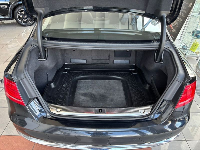 Audi A8 3,0TDI 185kW Quattro - fotka 15 z 19