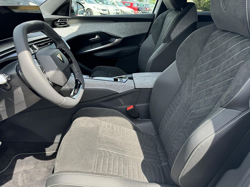 Peugeot 3008 (2024) GT - fotka 9 z 21