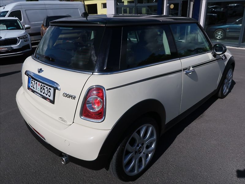 Mini Cooper 1,6 i,90kW,1majČR,automat,53tk - fotka 3 z 25