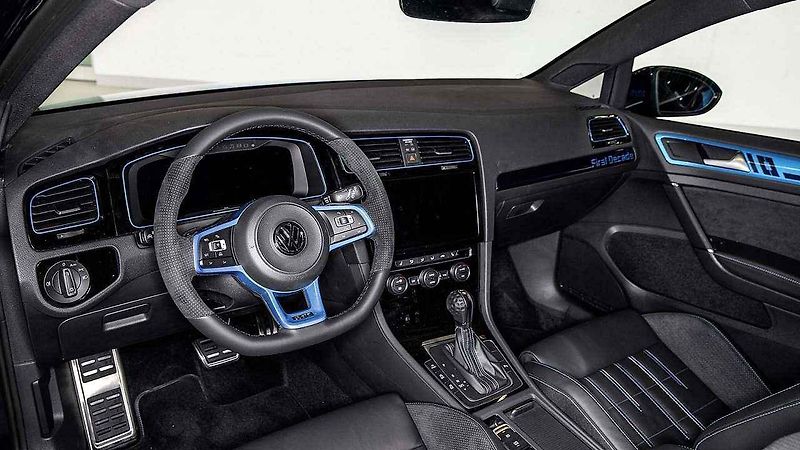 Koncept Volkswagen Golf GTI First Decade.