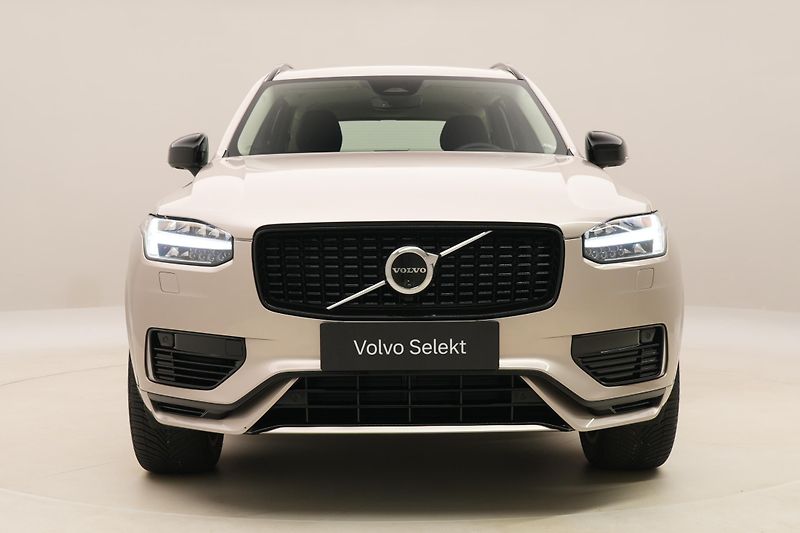 Volvo XC90 T8 AWD RECHARGE PLUS DARK CZ - fotka 14 z 73