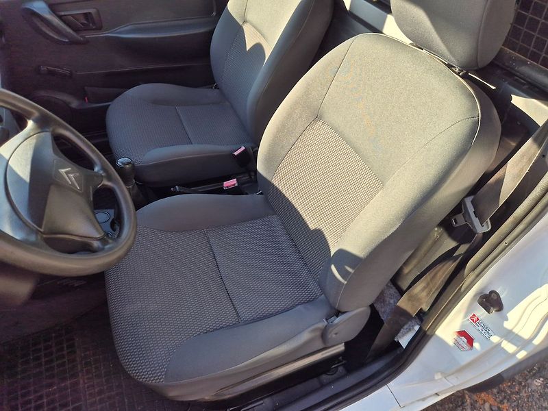 Citroën Berlingo 1.4i 55kW, z ČR, pěkný bez kor - fotka 11 z 23