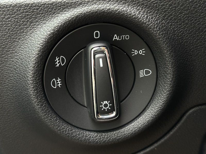 Škoda Kamiq 1.5TSi DSG Monte Carlo V.Cockp - fotka 16 z 48