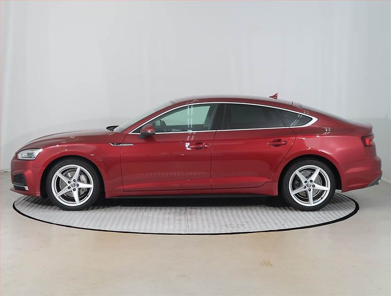 Audi A5 (2018) S-Line 2.0 TDI - fotka 3 z 18