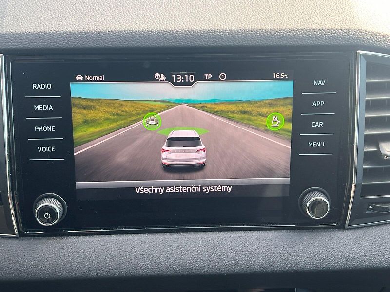 Škoda Karoq (2022) Style Plus 1.5TSi 110kW 6°manu - fotka 26 z 30