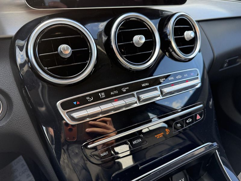 Mercedes-Benz Třídy C 200d AVANTGARDE 9G LED ČR DPH! - fotka 26 z 37