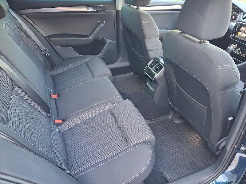 Škoda Superb (2023) Style DSG 1,5TSi 110kW - fotka 14 z 35