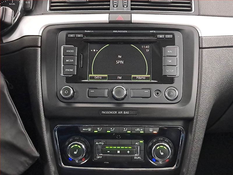 Škoda Superb (2009) 2.0 TDI, Navi, Tempomat - fotka 12 z 20