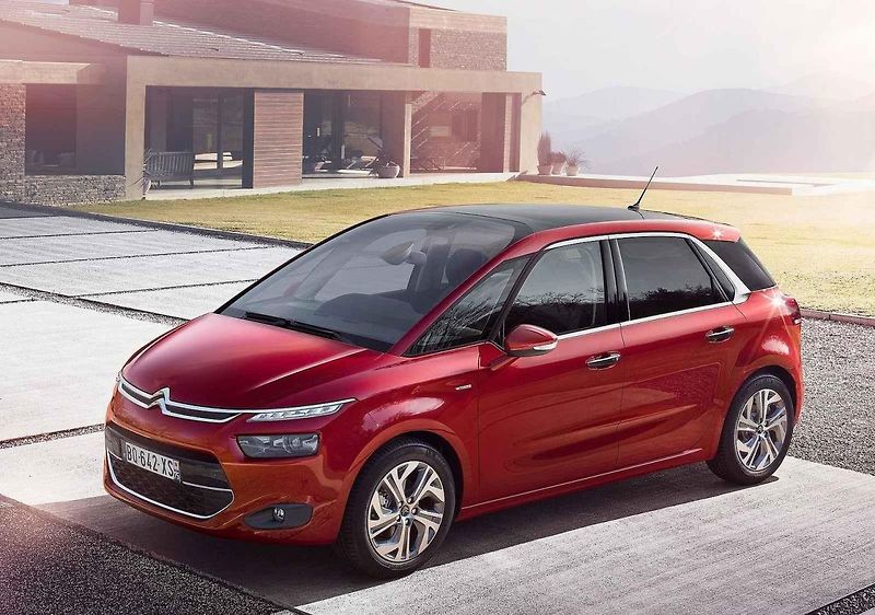 Hyundai i40 kombi je velké auto za poměrně příznivé ceny