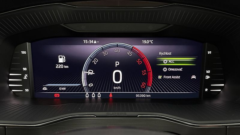 Škoda Superb 2.0 TDI DSG Style Combi - fotka 10 z 27