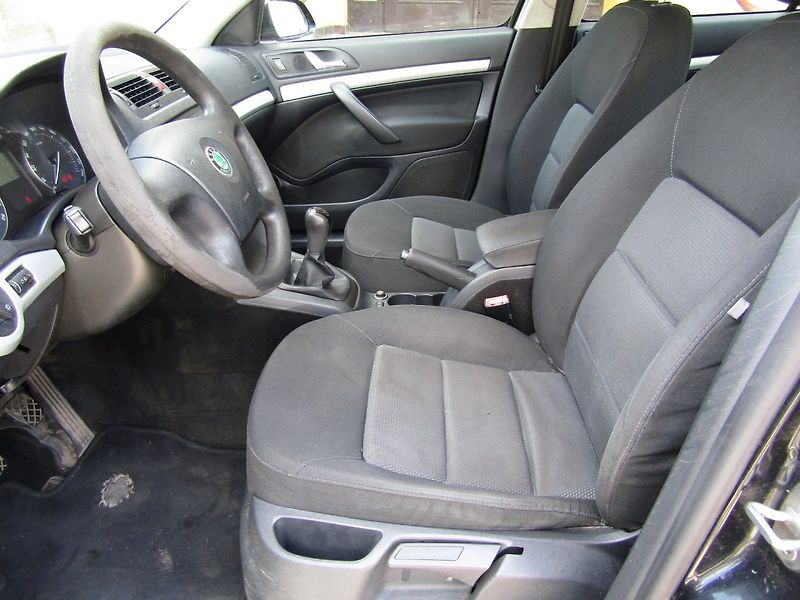 Škoda Octavia (2007) 1.9 TDI 77kW MOTOR BXE BEZ DPF - fotka 19 z 34