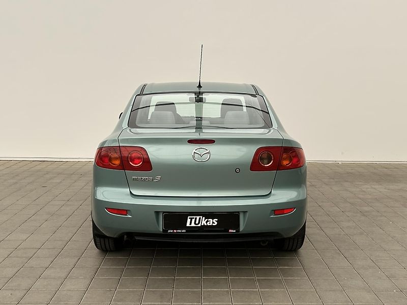 Mazda 3 1.6 i . - fotka 4 z 22