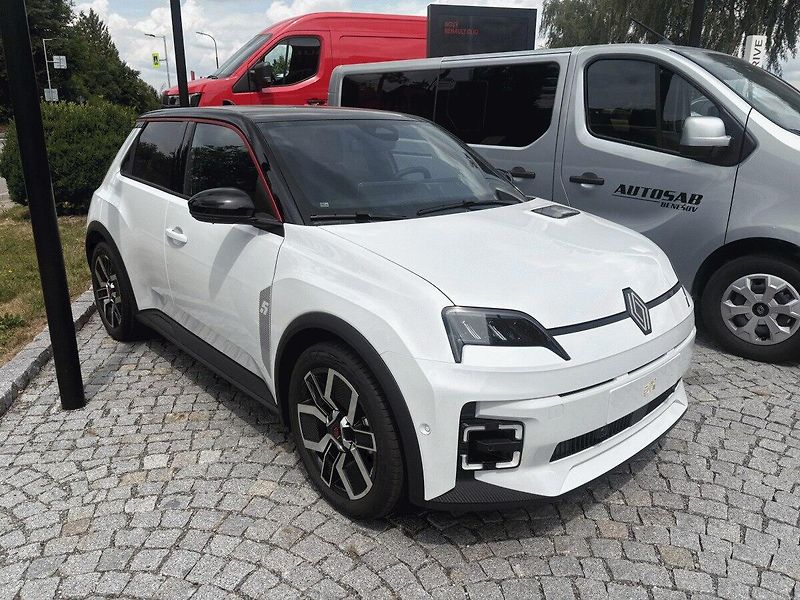 Renault 5 E-TECH (2026) Techno 150k comfort range - fotka 1 z 9