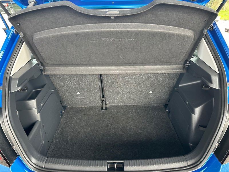 Škoda Fabia (2018) 1.0TSi VÝHŘEV SED. 100%KM - fotka 18 z 18