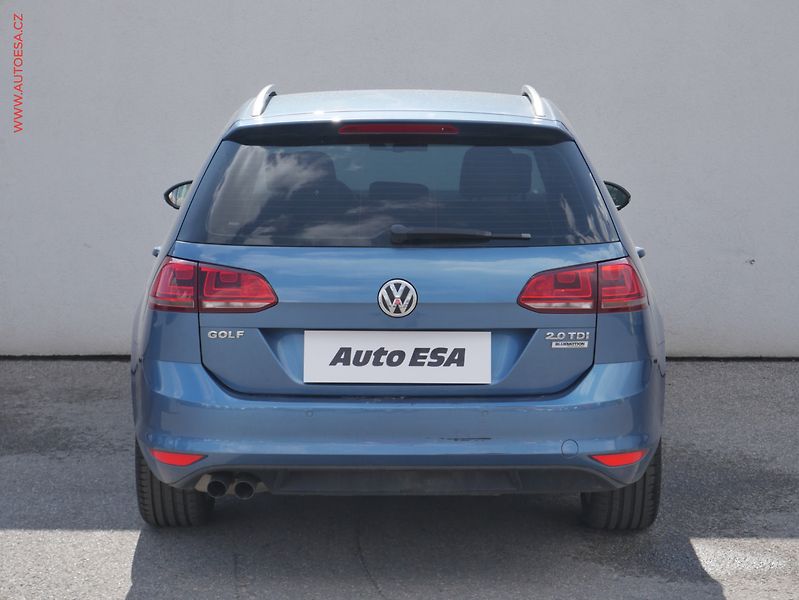 Volkswagen Golf (2015) 2.0TDi, 1.maj,ČR, Highline - fotka 5 z 22
