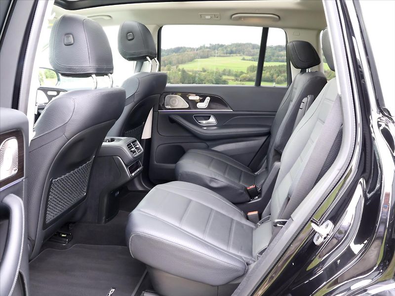 Mercedes-Benz GLS 2,9 400d 4MATIC AMG CZ DPH - fotka 18 z 49